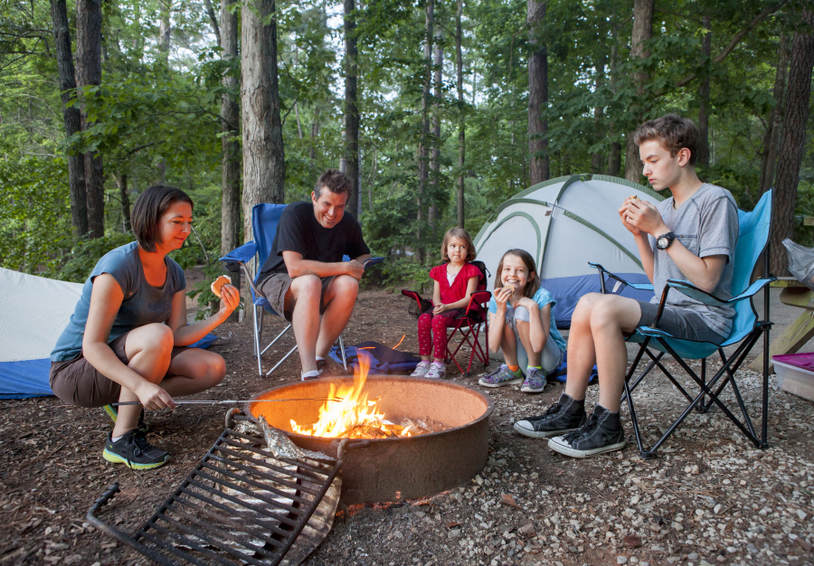 famille au camping Gard Cevennes